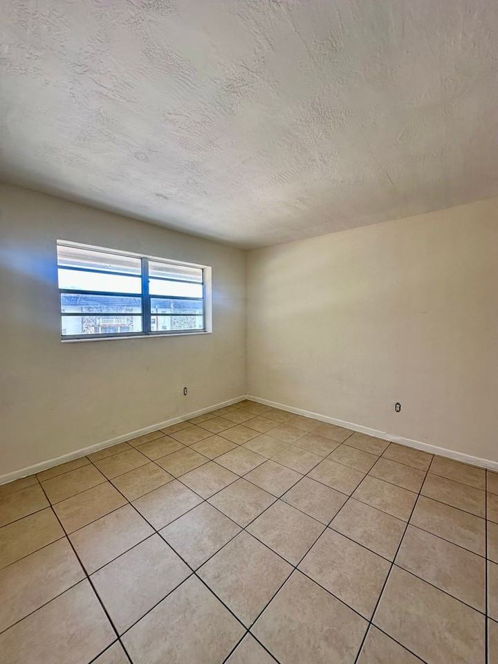 15700 Northwest 2nd Avenue - Photo 4 of 15