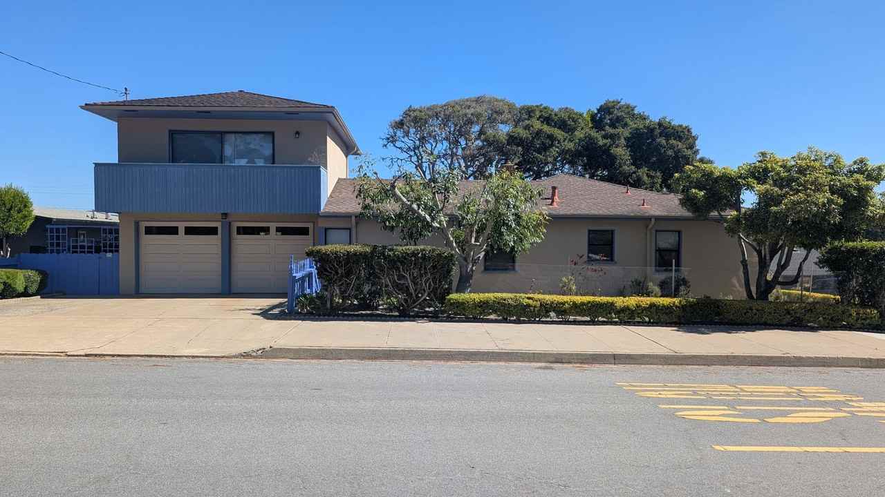 728 14th St - Photo 3 of 49