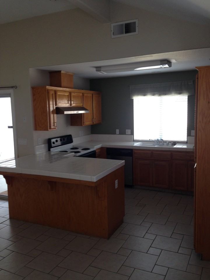 3440 W Tenaya Way #NA - Photo 2 of 17