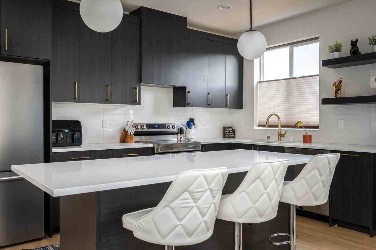 1224 W 24th St #1224 - Photo 6 of 21