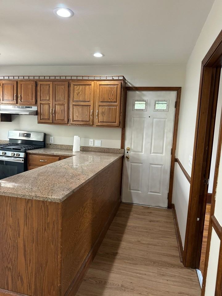 8 Clarence St #1 - Photo 3 of 13