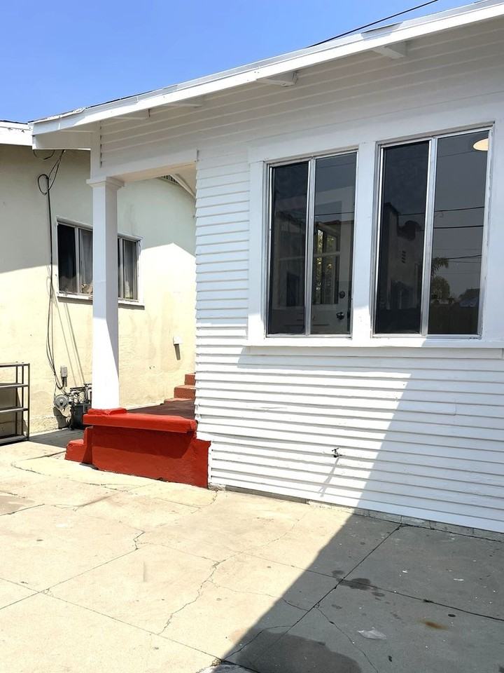 1530 S Gaffey St - Photo 3 of 23