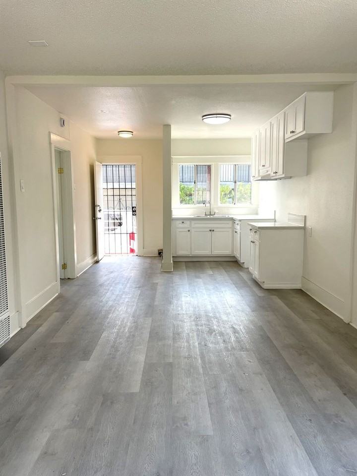 1530 S Gaffey St - Photo 5 of 23