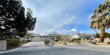 featured image of 1022 W Lancaster Blvd