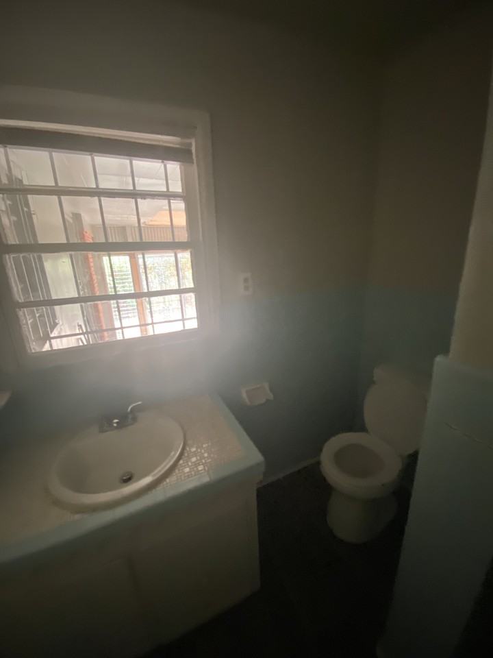 2107 Spring St #NA - Photo 4 of 16