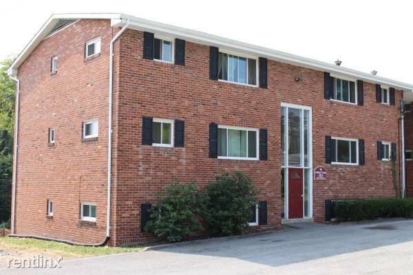 Oxford Court Apartments - Photo 3 of 5