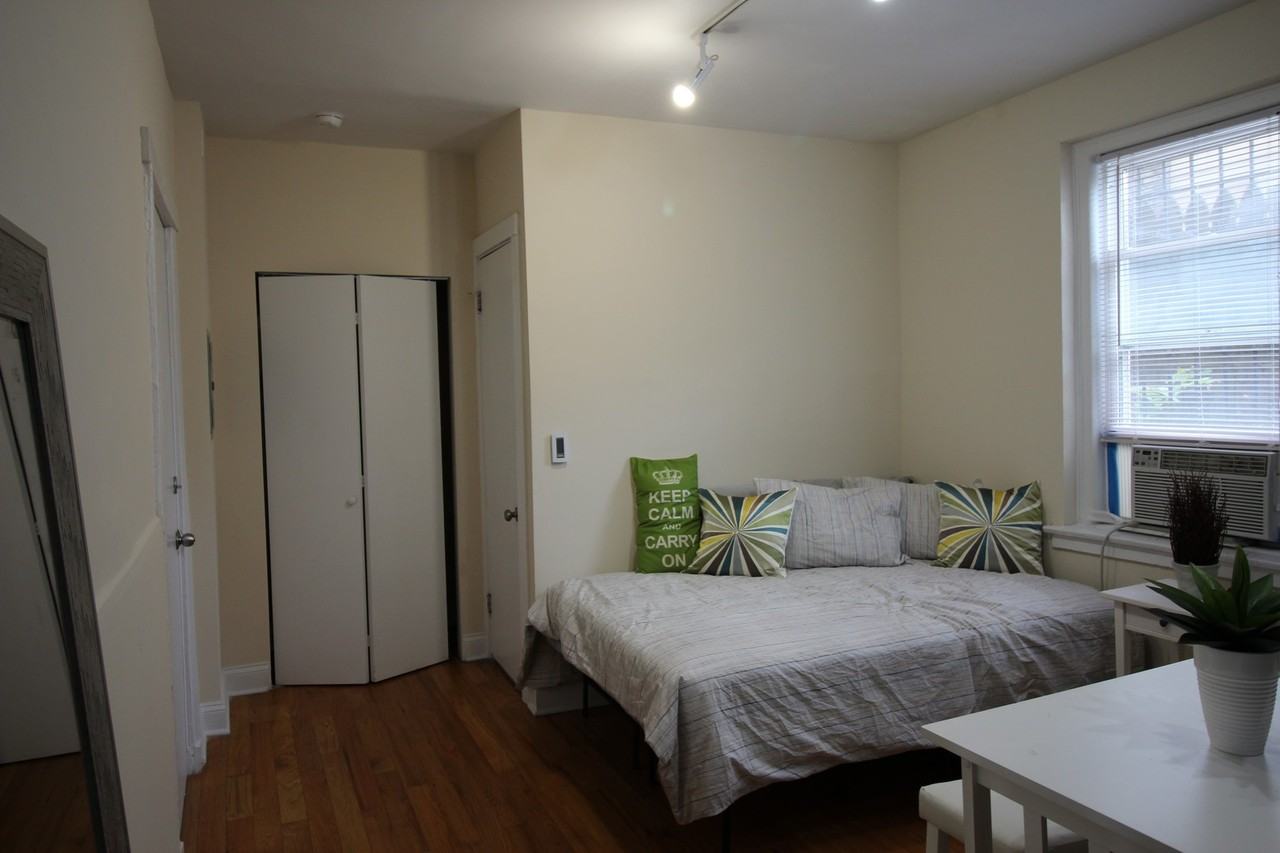 1210 W Granville Ave - Photo 2 of 8