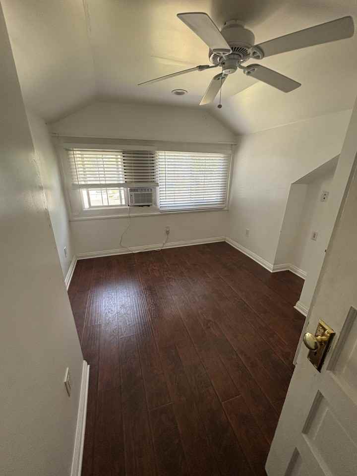 764 Laurel Ave #NA - Photo 2 of 8
