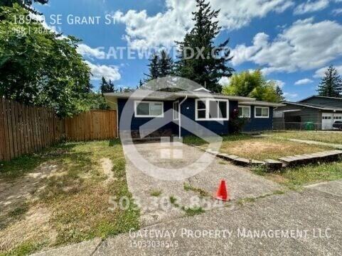 18930 Se Grant St - Photo 2 of 40