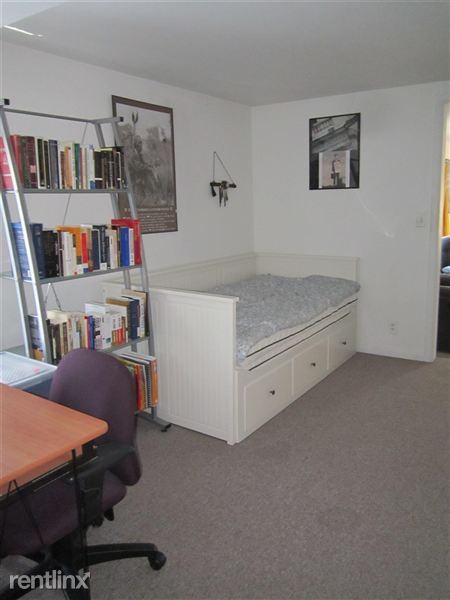 Soundview Ave. - Photo 3 of 6