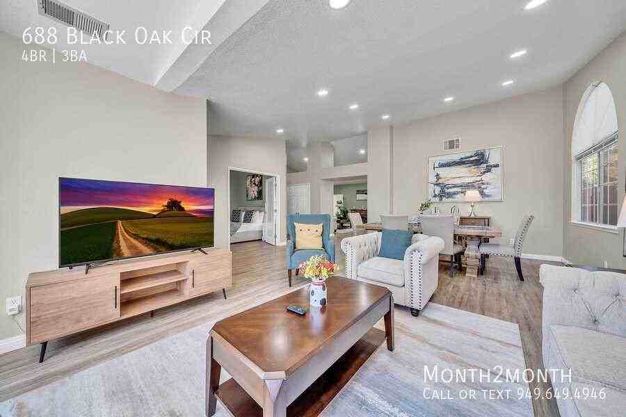 688 Black Oak Cir - Photo 4 of 36