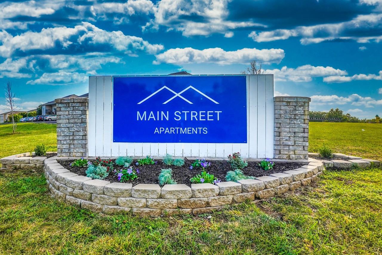 Main Street Apartments - Photo 4 of 29