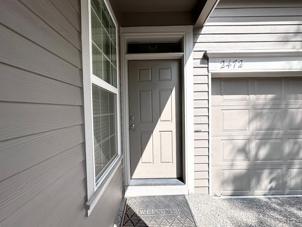 2472 Nw Rogue Valley Ter - Photo 4 of 46