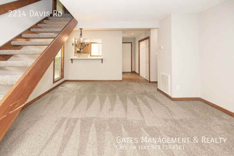 2214 Davis Rd - Photo 2 of 31