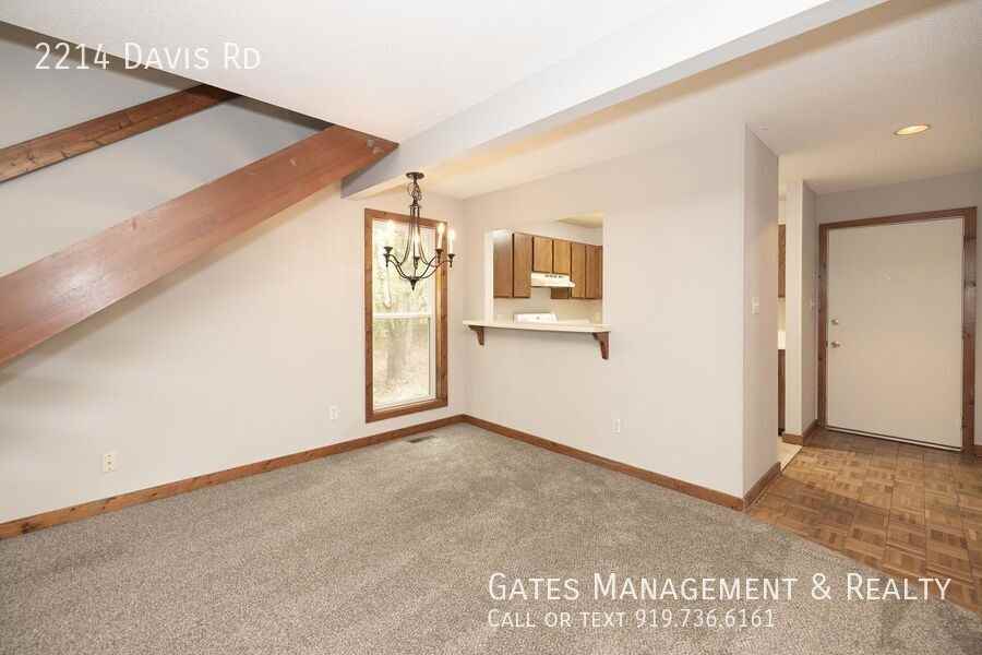 2214 Davis Rd - Photo 3 of 31