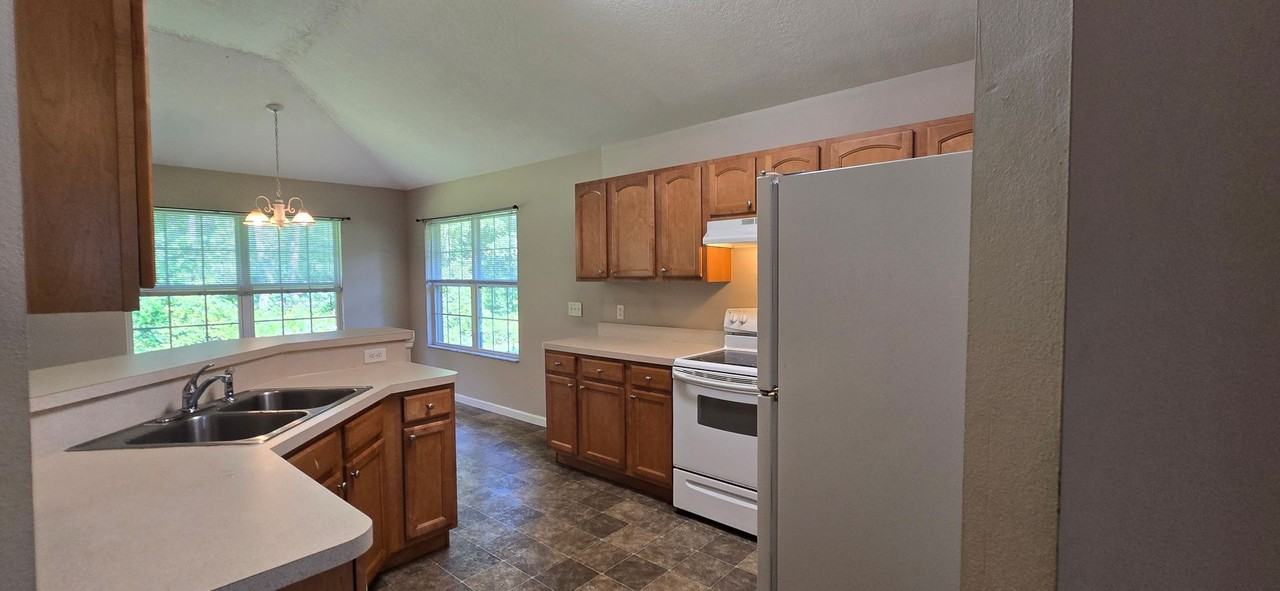 196 Sw Timberland Ct - Photo 5 of 35
