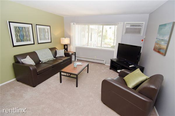 Capitol Villa Apartments - Photo 2 of 7