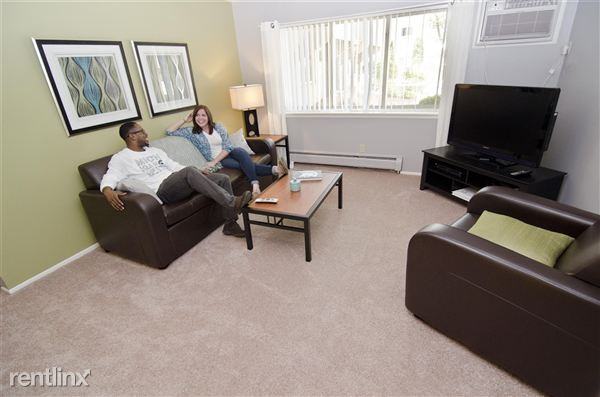 Capitol Villa Apartments - Photo 2 of 10