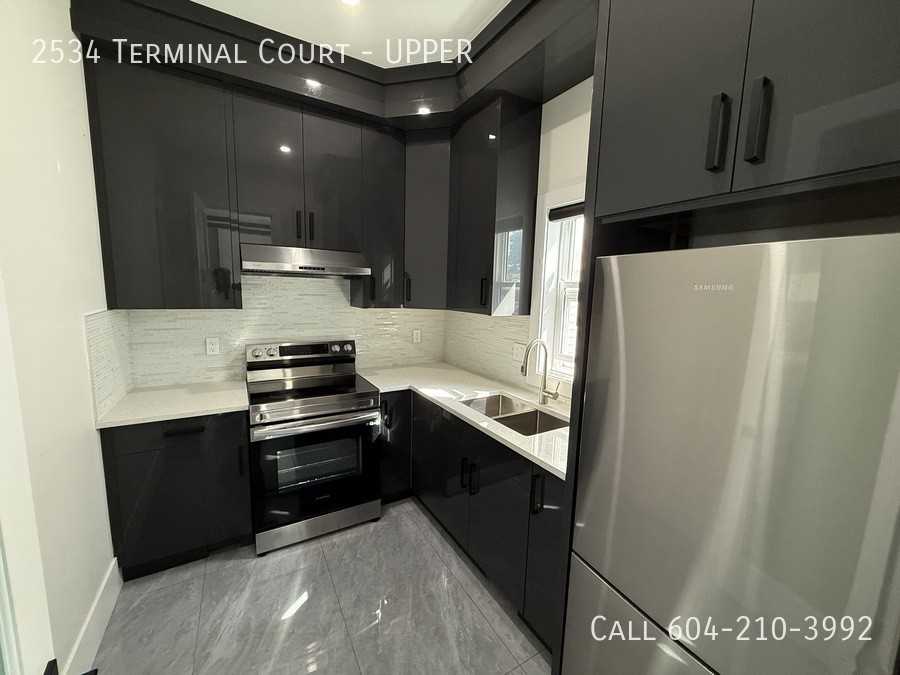 2534 Terminal Crt - Photo 2 of 19