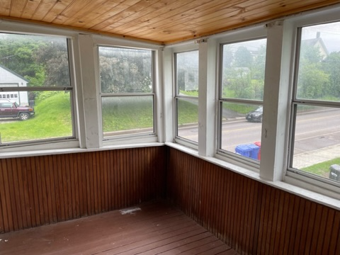 184 Malletts Bay Ave #C - Photo 3 of 14