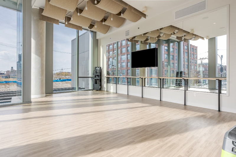 123 N May St - Photo 6 of 17