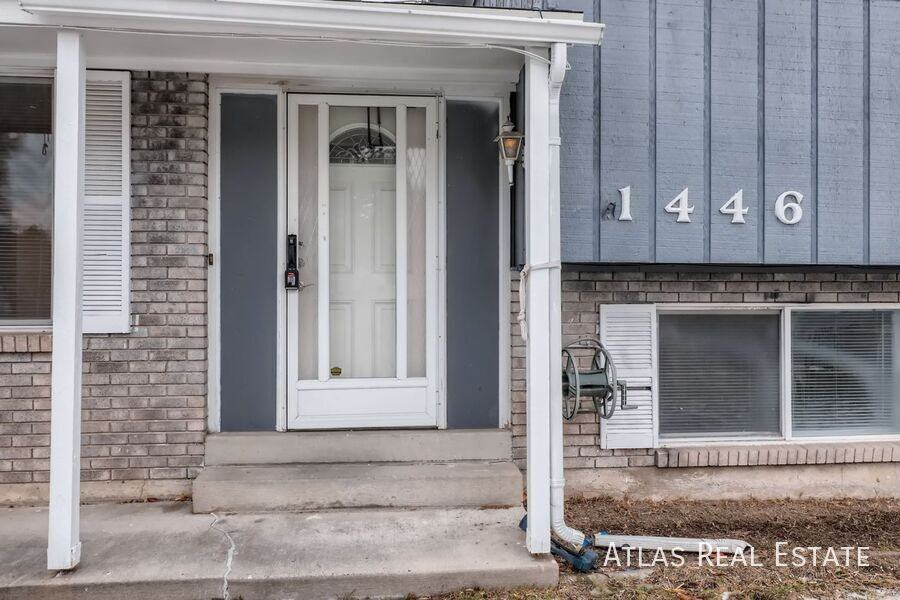 1446 E 6710 S - Photo 2 of 34