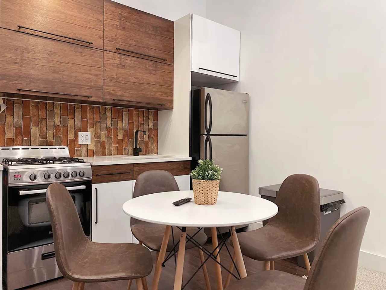 Hancock St & Wilson Ave #135 - Photo 3 of 6