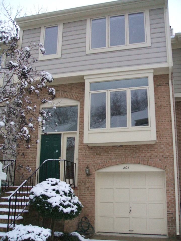 205 Mill Cross Ln - Photo 2 of 20