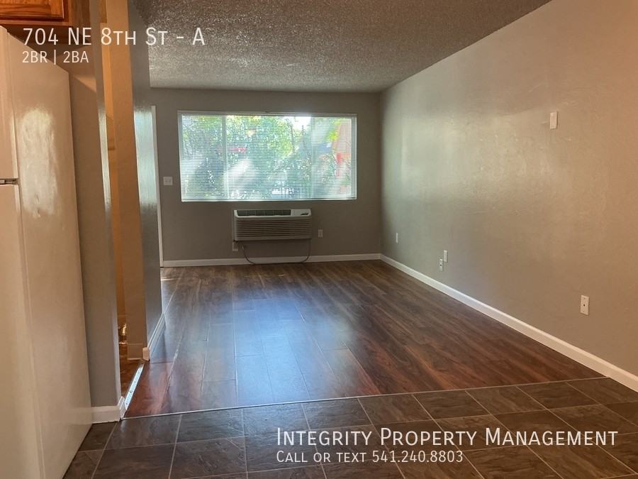 704 Ne 8th St #A - Photo 6 of 15