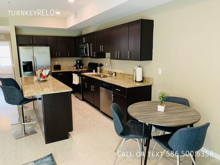 29039 Southfield Rd #112 - Photo 4 of 18