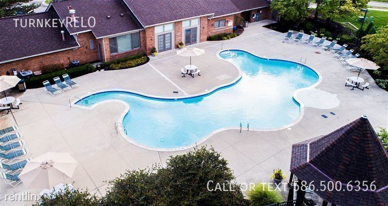 45039 Elmhurst Court - Photo 3 of 30