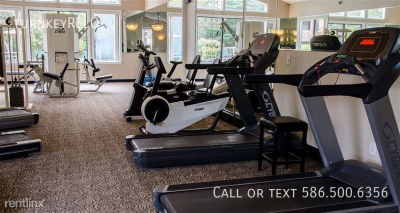 45039 Elmhurst Court - Photo 6 of 30