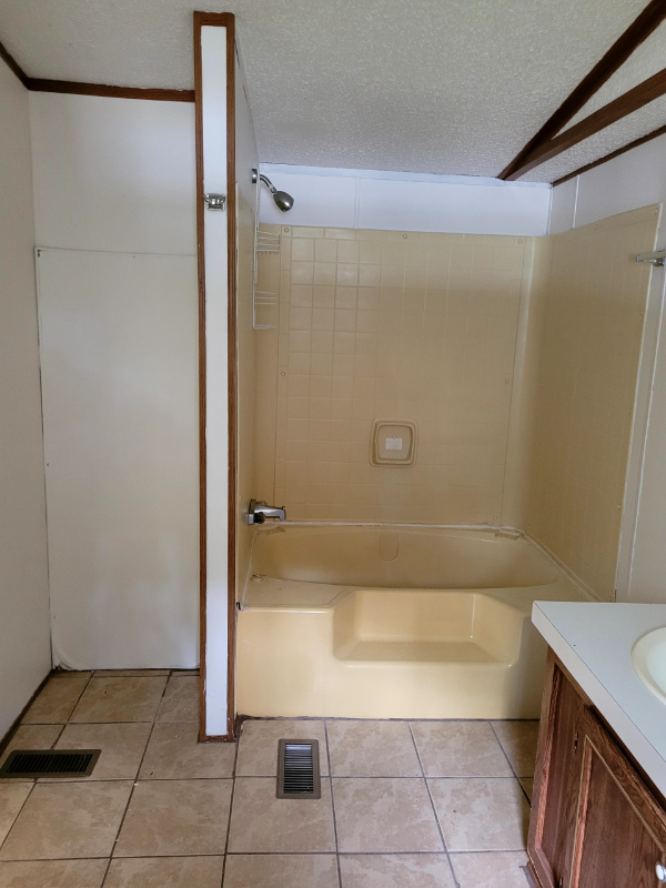 1087 Hibiscus Rd #3 - Photo 3 of 7