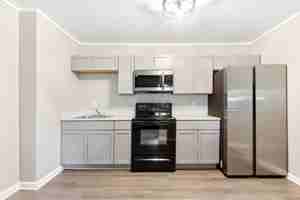 featured image of 30 E E St #B