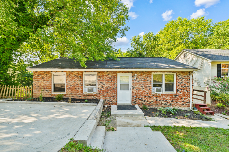 30 E E St #B - Photo 2 of 14