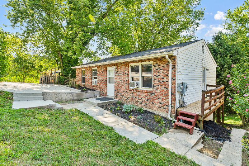 30 E E St #B - Photo 4 of 14