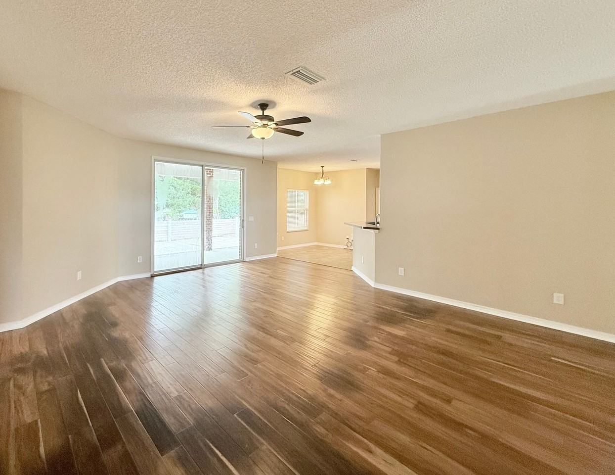 4607 Carmel Cir - Photo 2 of 17