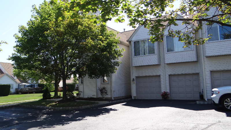 12 Independence Ct - Photo 2 of 7