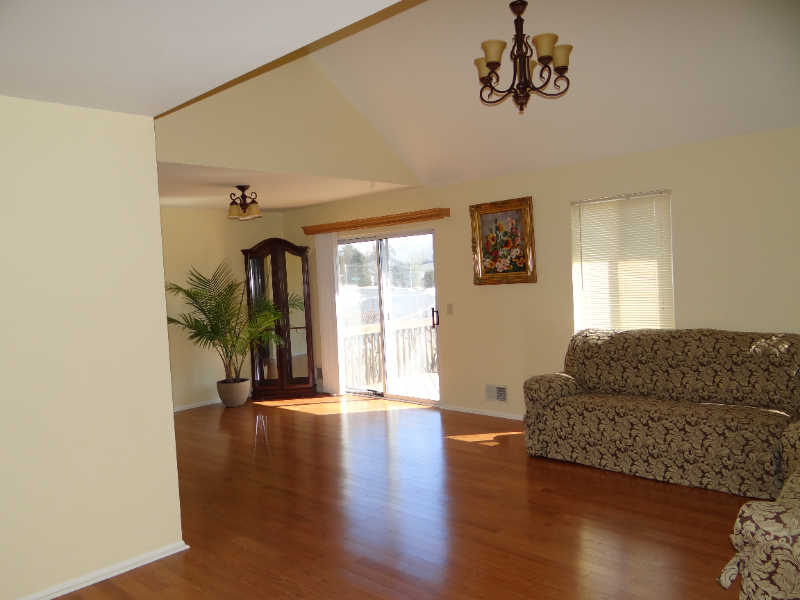 12 Independence Ct - Photo 3 of 7