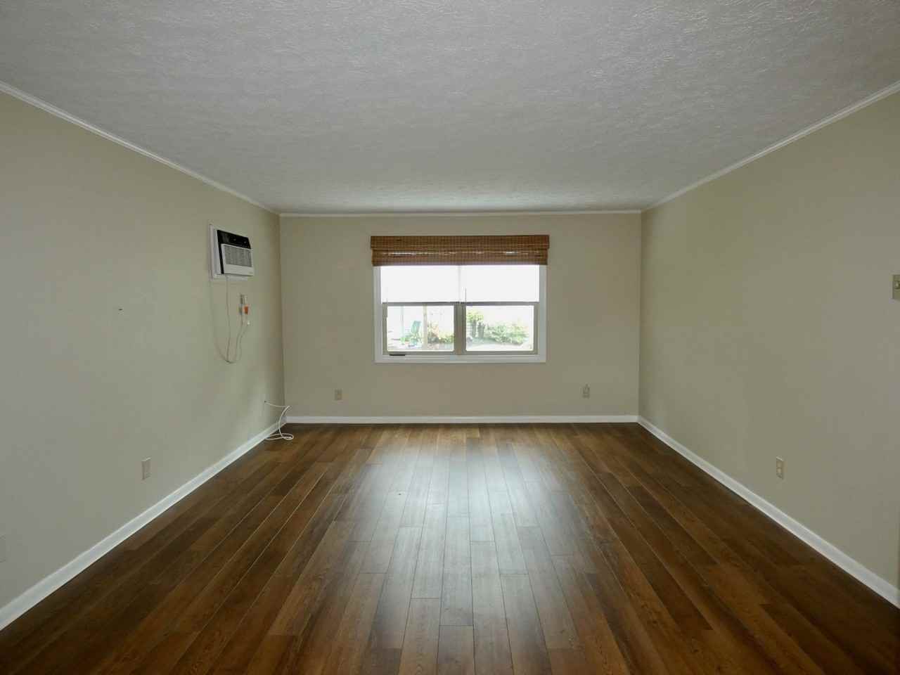 105 S Main St #7 - Photo 4 of 14