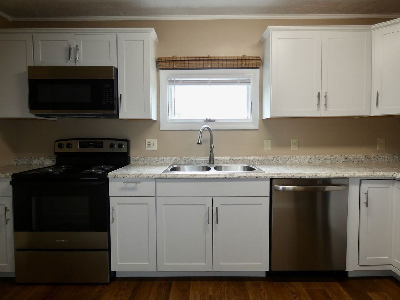 105 S Main St #7 - Photo 7 of 14