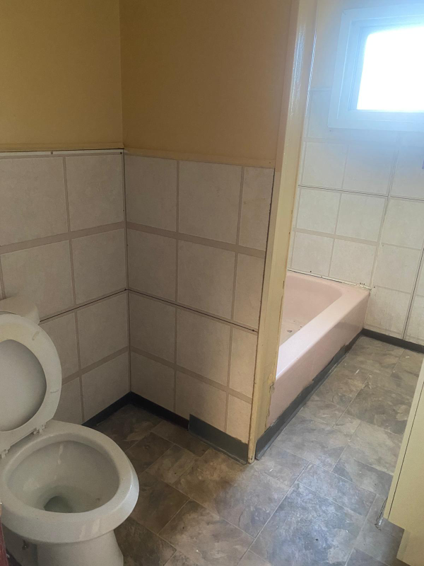 2066 S Park Ave #REAR - Photo 6 of 8