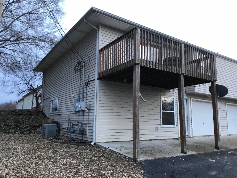 308 N Independence St - Photo 3 of 18