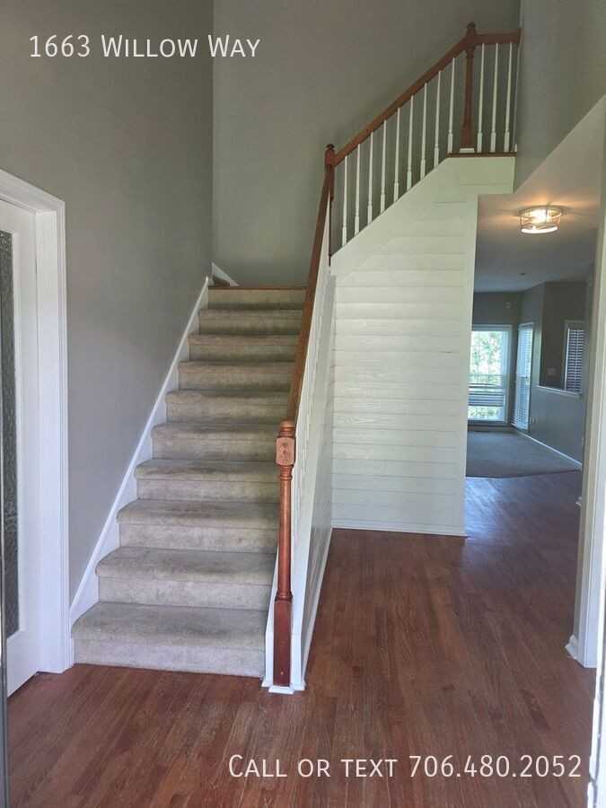 1663 Willow Way - Photo 3 of 43