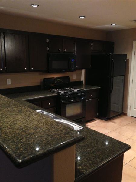 Country Ridge - $900 - 3 Bed, 2 Bath - Photo 2 of 5