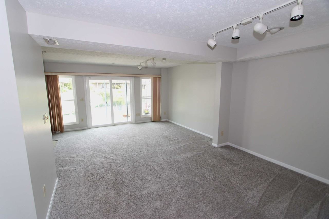 482 Madeira Ct - Photo 5 of 24