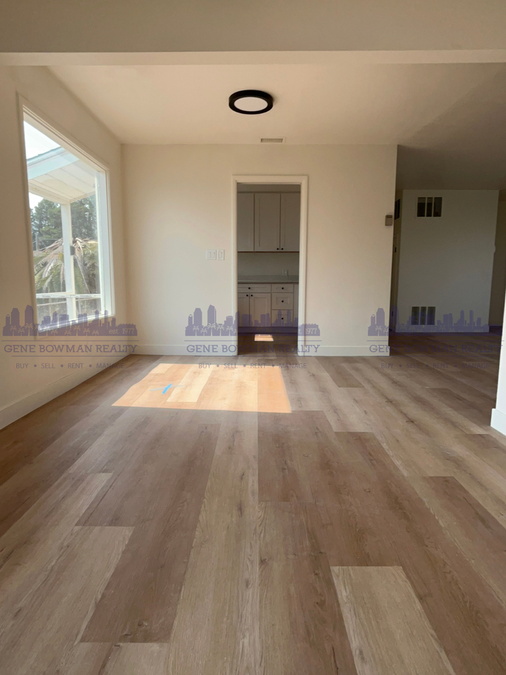 1330 Goshen St - Photo 2 of 17