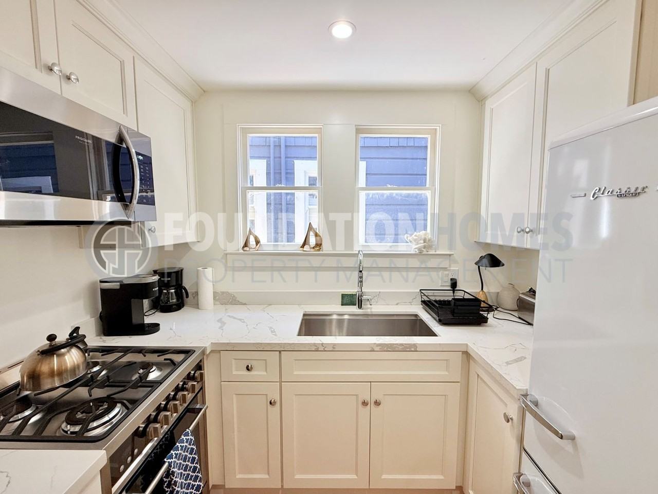 14 Princess Ln - Photo 2 of 7