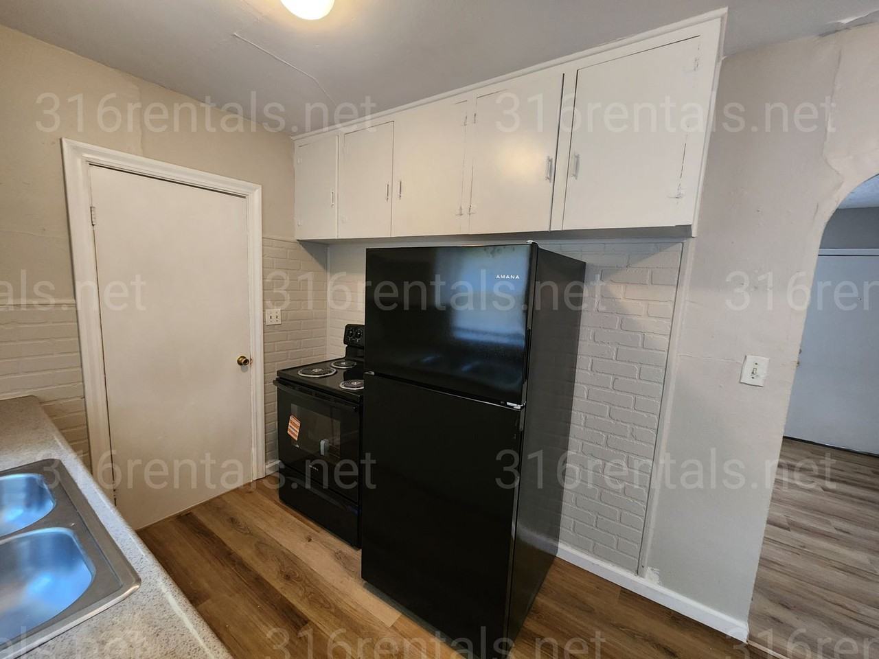 1511 N Erie Ave - Photo 4 of 8