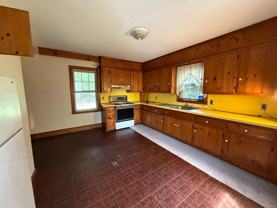 1143 Beacon St - Photo 1 of 1